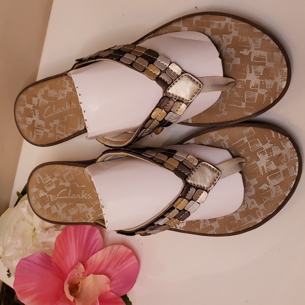 Clarks toe thong wedge Sandals 9 EUC
